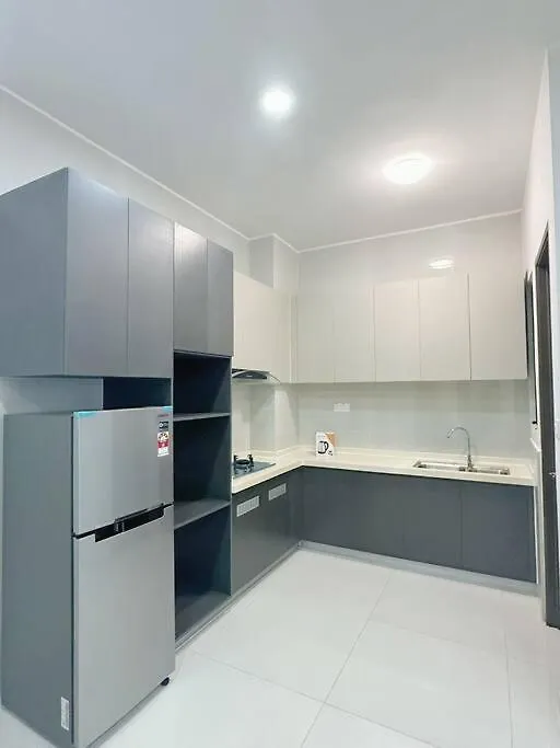 Minimalist Cgdb 2R2B High Rise Seaview Apartment Johor Bahru