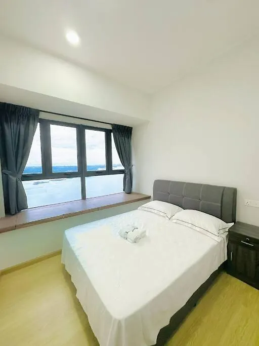 Minimalist Cgdb 2R2B High Rise Seaview Apartment Johor Bahru