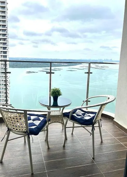 Minimalist Cgdb 2R2B High Rise Seaview Apartment Johor Bahru 0*,  Malaysia
