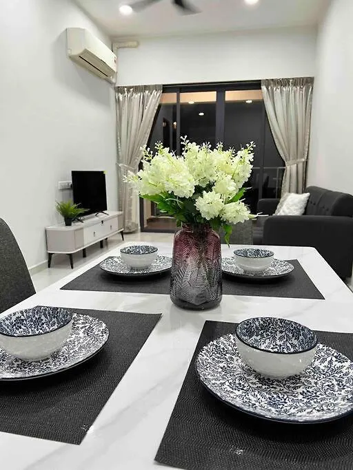 Minimalist Cgdb 2R2B High Rise Seaview Apartment Johor Bahru