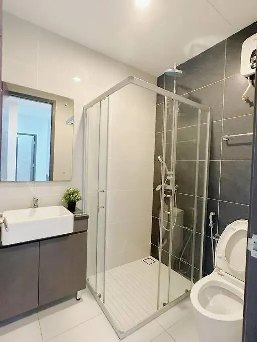 Minimalist Cgdb 2R2B High Rise Seaview Apartment Johor Bahru Malaysia